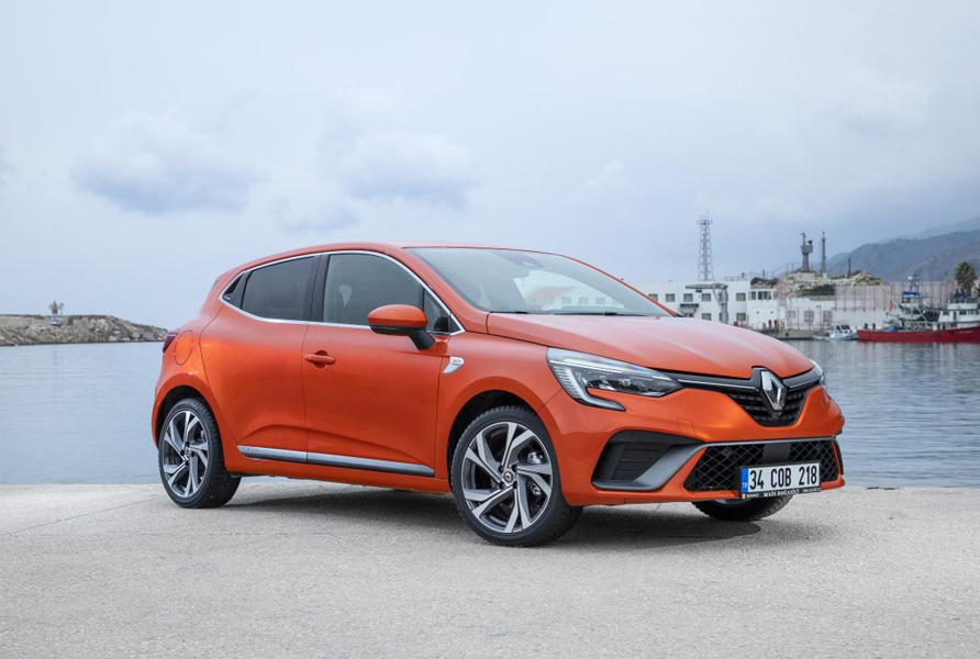 RENAULT YILIN İLK YARISINDA BİNEK OTOMOBİL LİDERİ